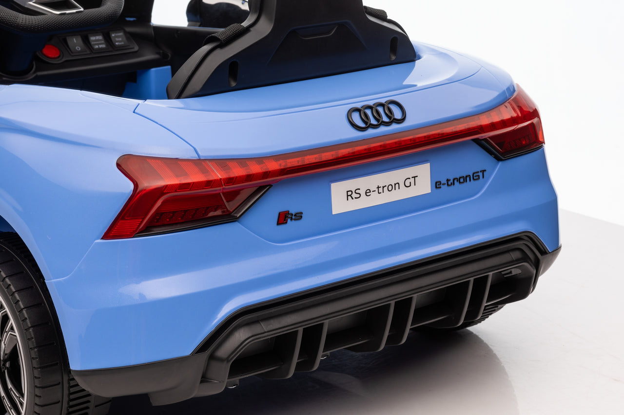 Audi RS eTron GT électrique pour enfants 12V bleu ciel